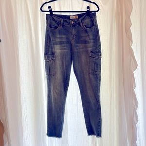 Super stretchy bootl length  snug jeans with cargo pockets